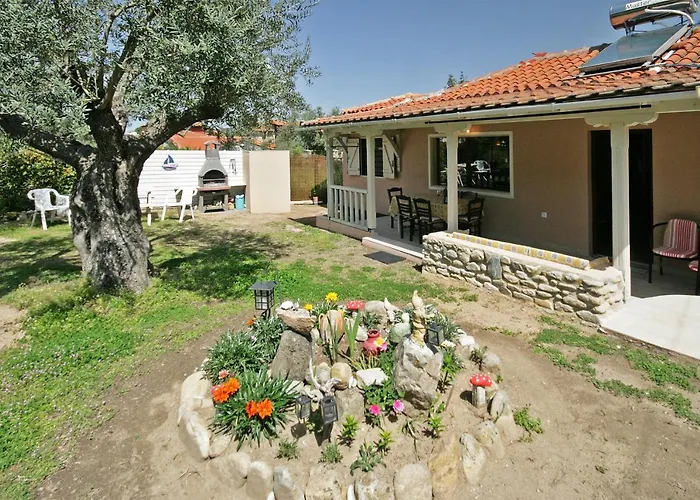 Efi\'S Home