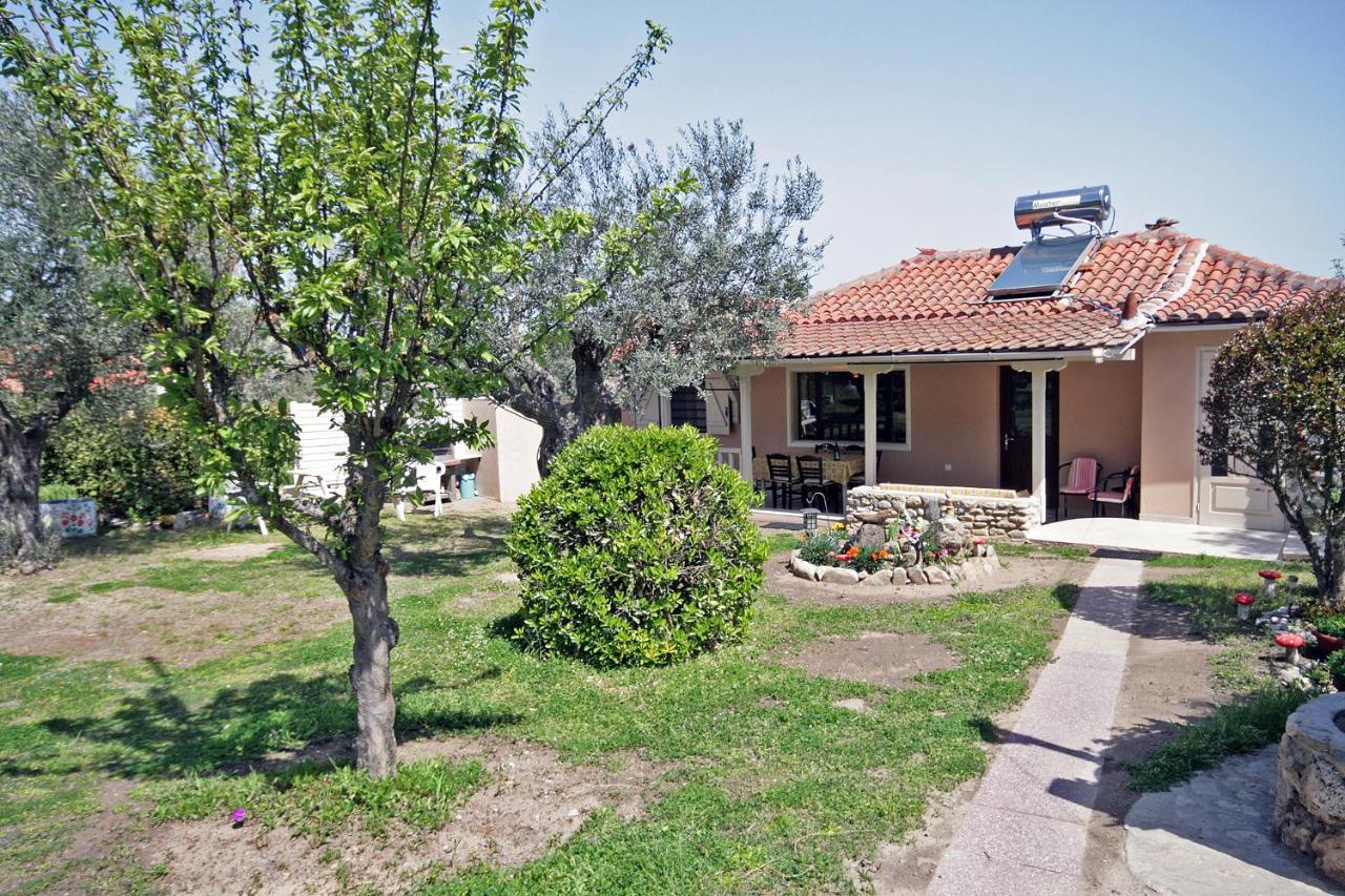 Efi's Villa *
